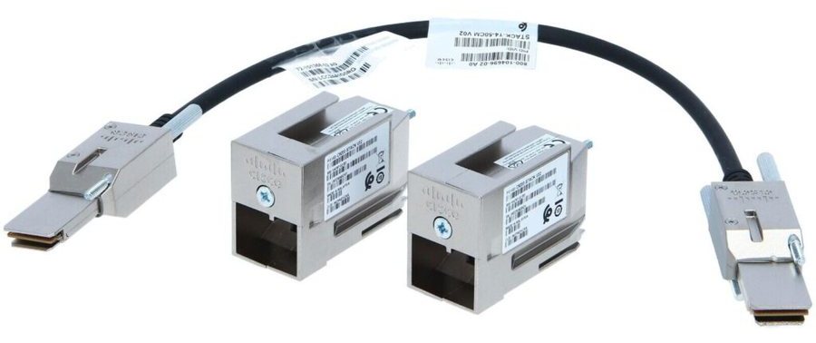 Bộ stack Cisco C9300L-STACK-KIT nhìn nghiêng từ mặt trước, thấy rõ dãy cổng và đèn trạng thái