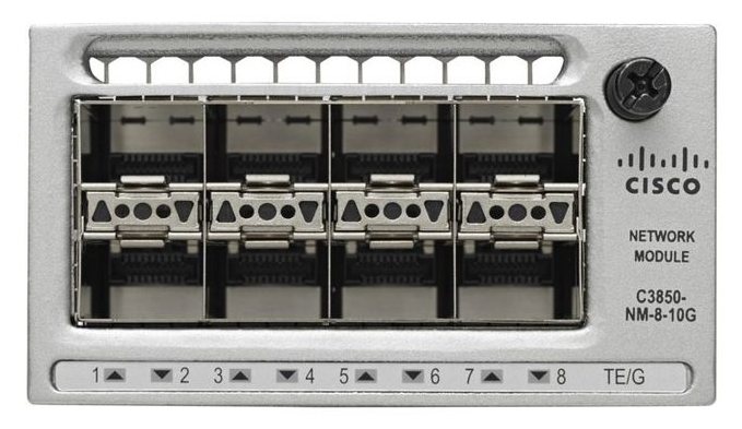 Module uplink Cisco C9300-NM-8X nhìn nghiêng từ mặt trước, thấy rõ dãy cổng và đèn trạng thái